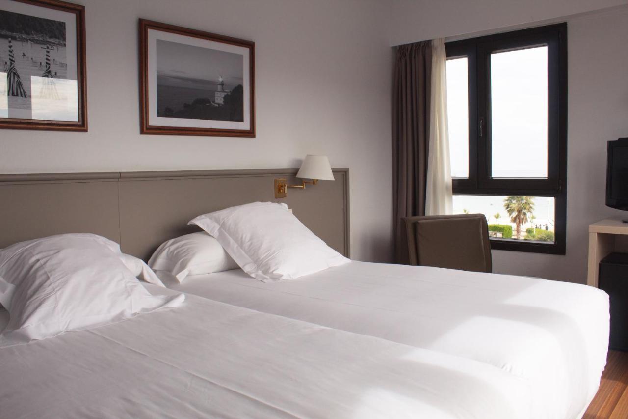 Standard Twin Room Sea View