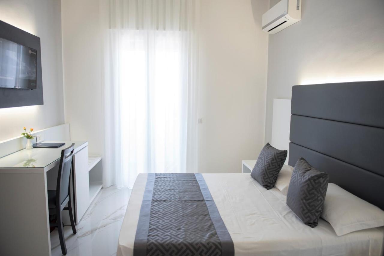 Double Room with Balcony and Sea View