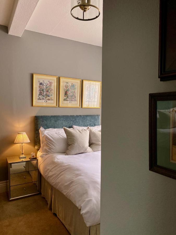 Small Double Room - Ground Floor- Pets not allowed