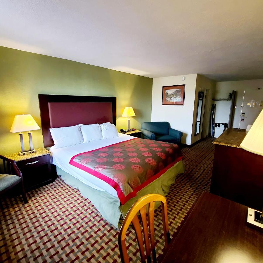 Deluxe King Room