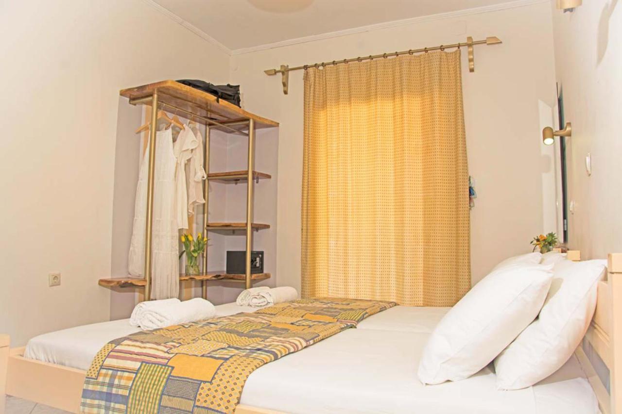 Studio (2 Adults)