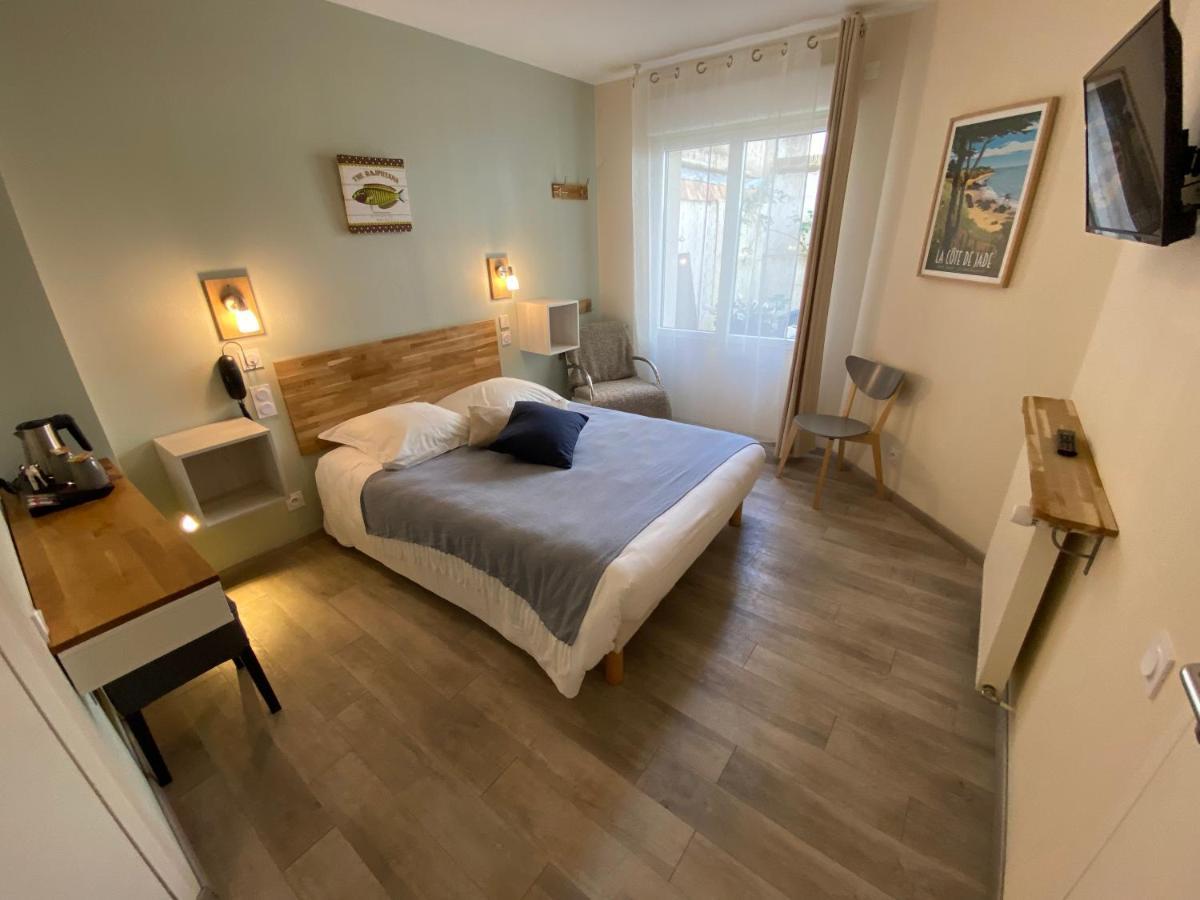 Chambre Double - Accessible aux Personnes à Mobilité Réduite