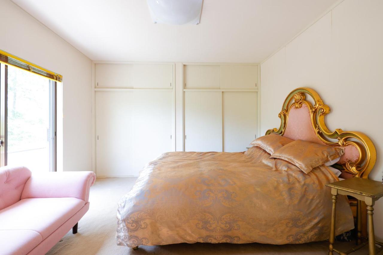 Queen Room with Shared Bathroom