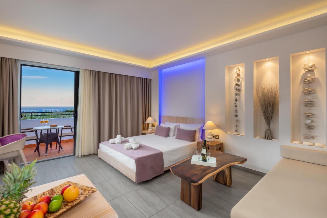 Double Room with Pool View