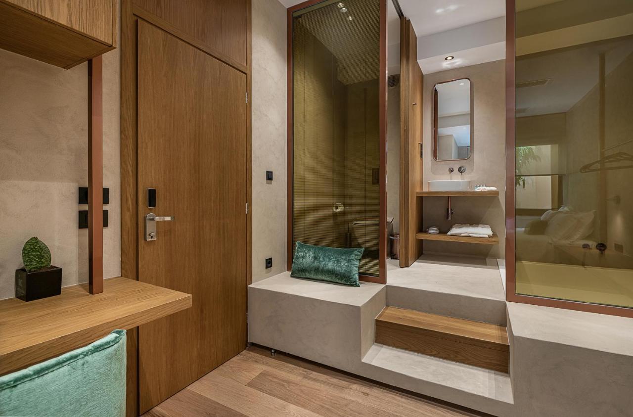 Deluxe Double Room Bath