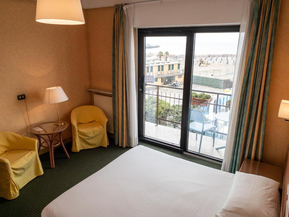Double Room with Balcony and Sea View