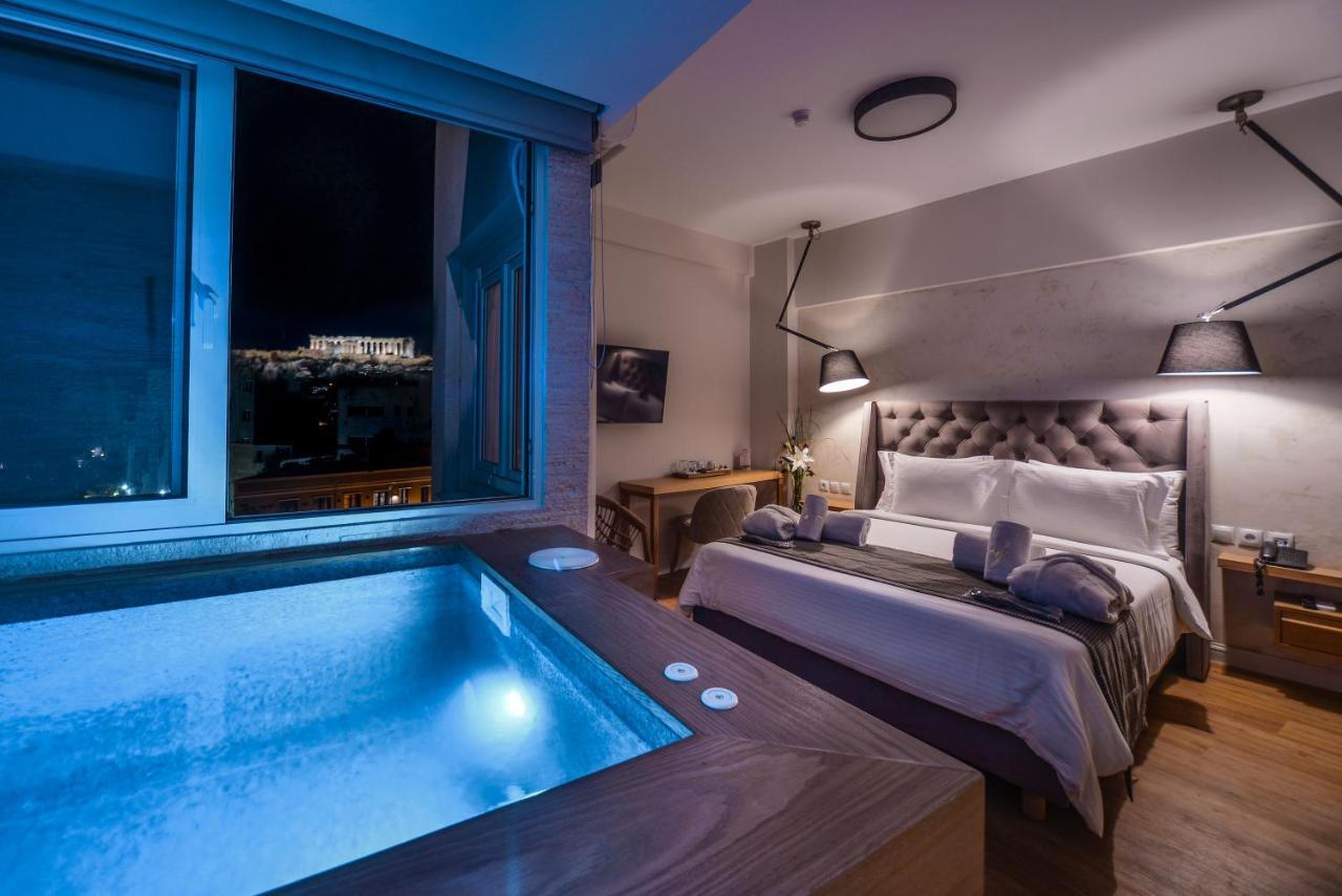 Suite Acropolis View Heated Plunge Pool