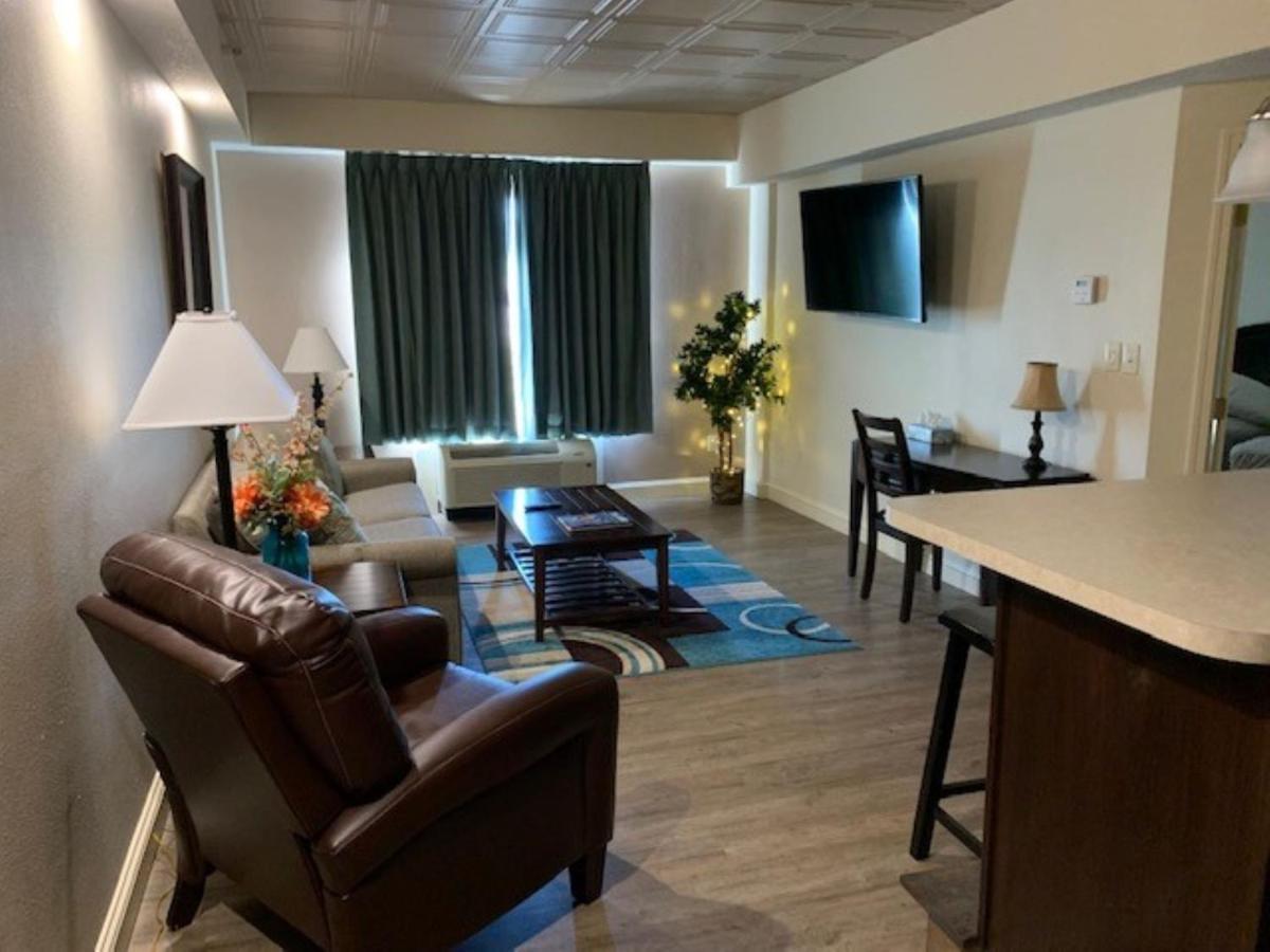 Standard Double Suite