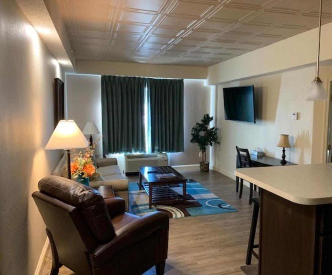Standard Double Suite