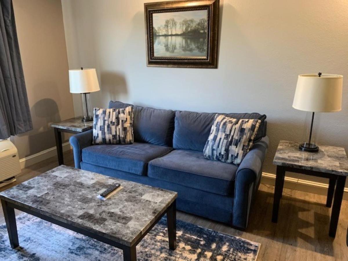 Standard Double Suite