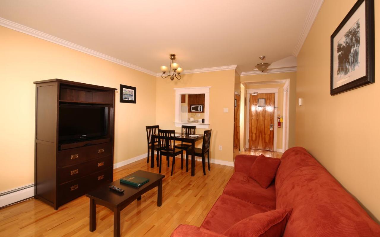 One-Bedroom Suite