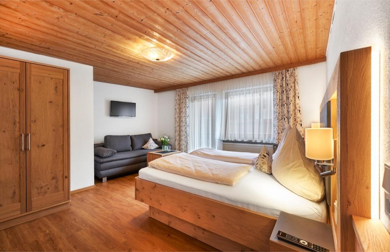 Doppelzimmer mit Balkon