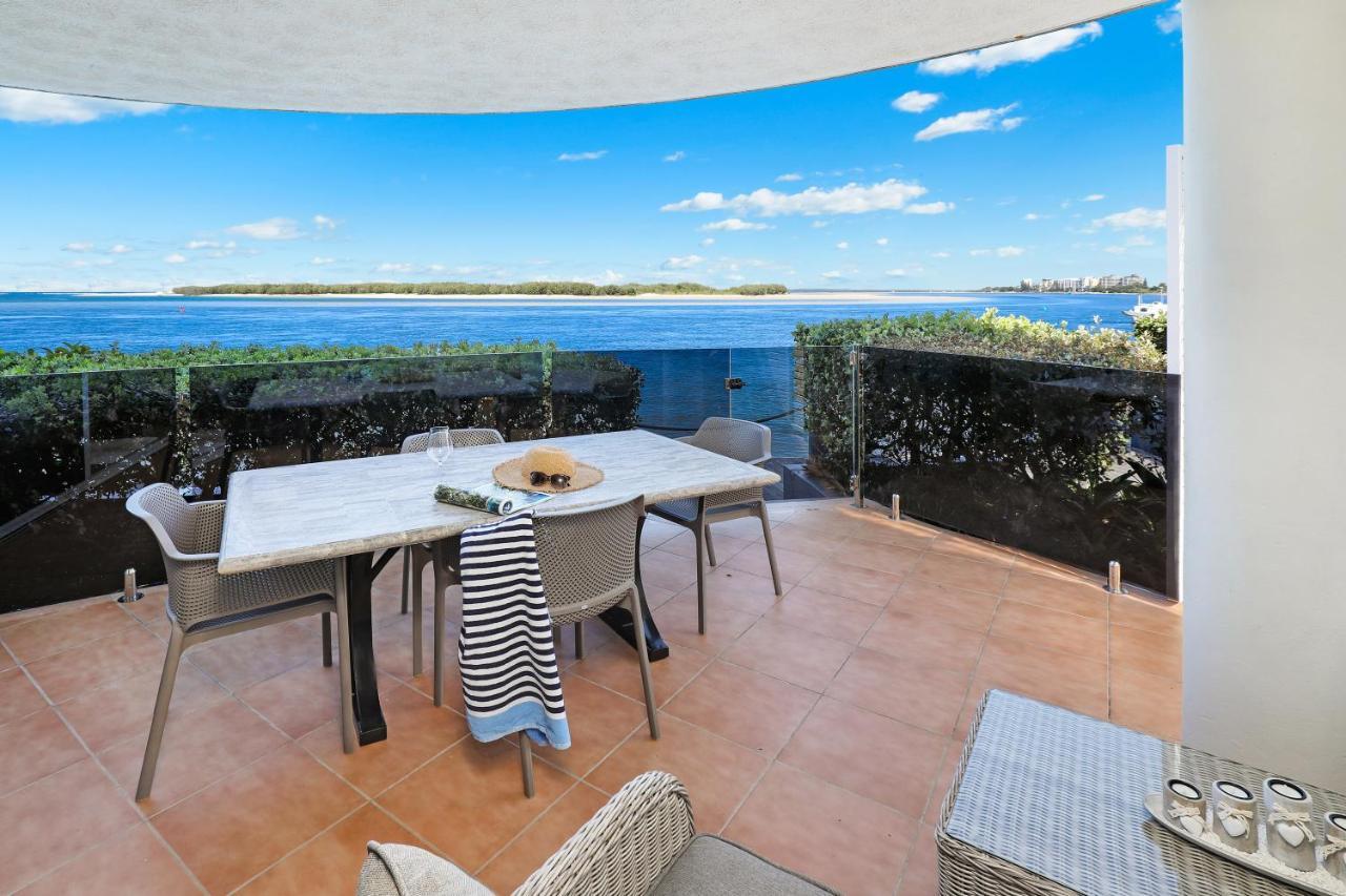 Deluxe Three-Bedroom Apartment - Absolute Waterfront Ground Floor