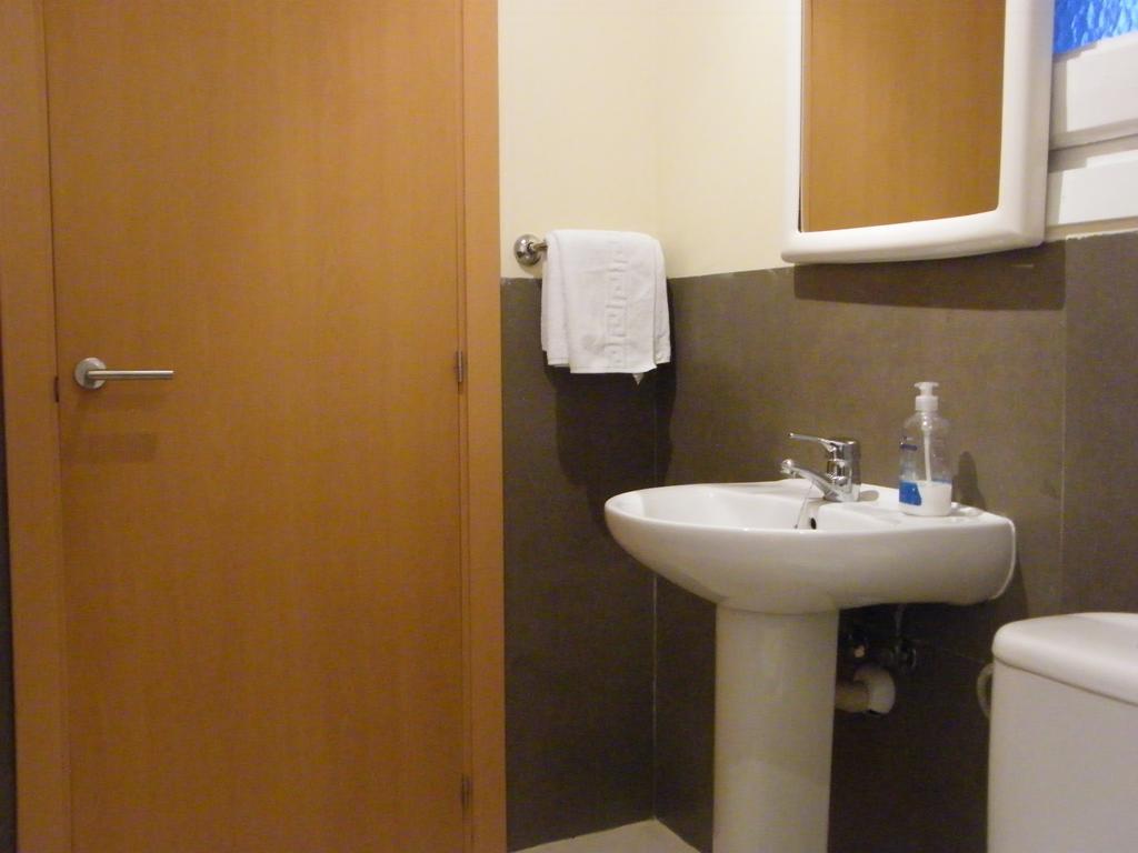 Dreibettzimmer mit Gemeinschaftsbad