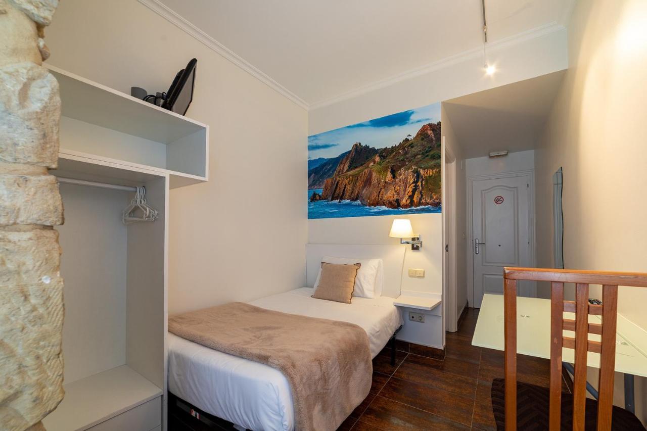 Single Room Private Bathroom