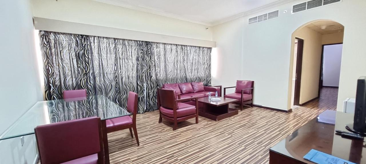 Double Suite with Living Room