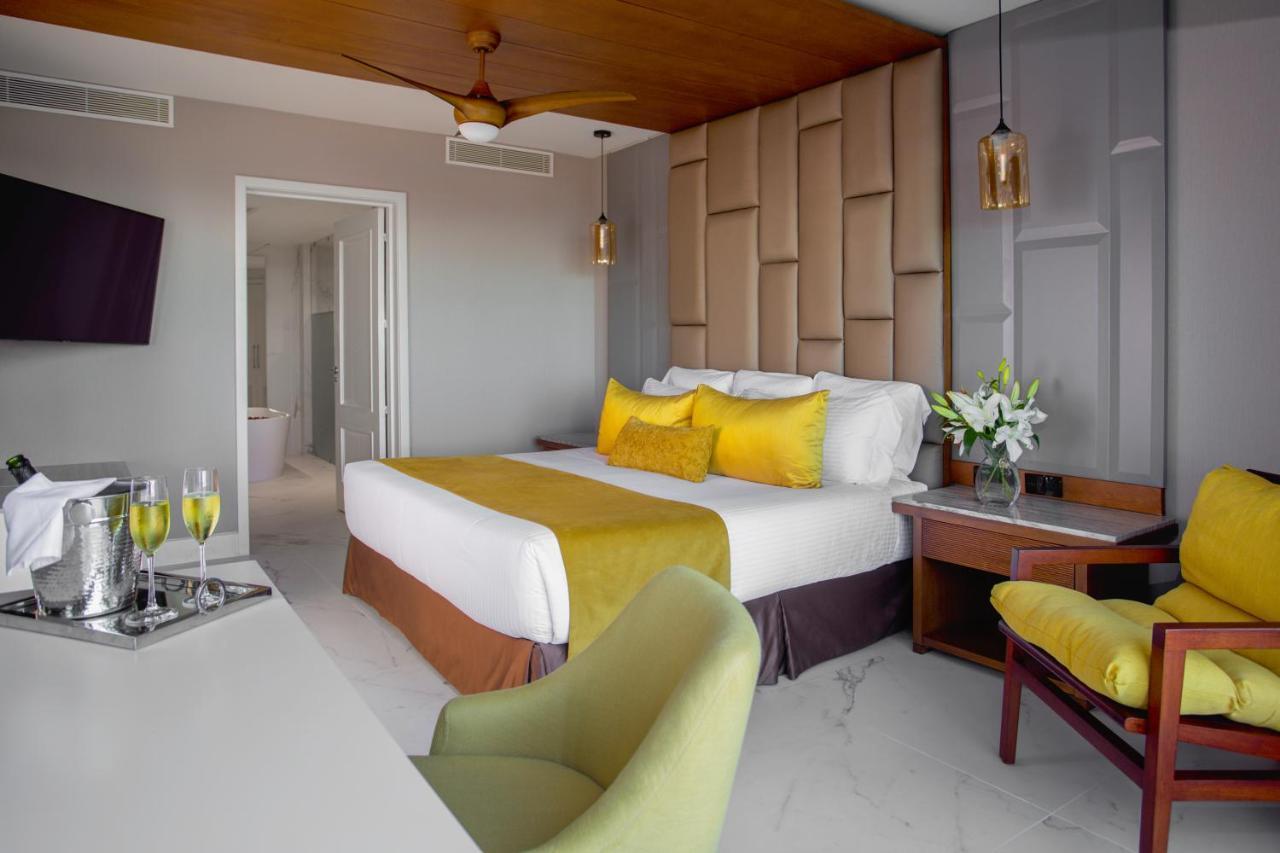 Preferred Club Master Suite mit Blick auf die tropische Landschaft