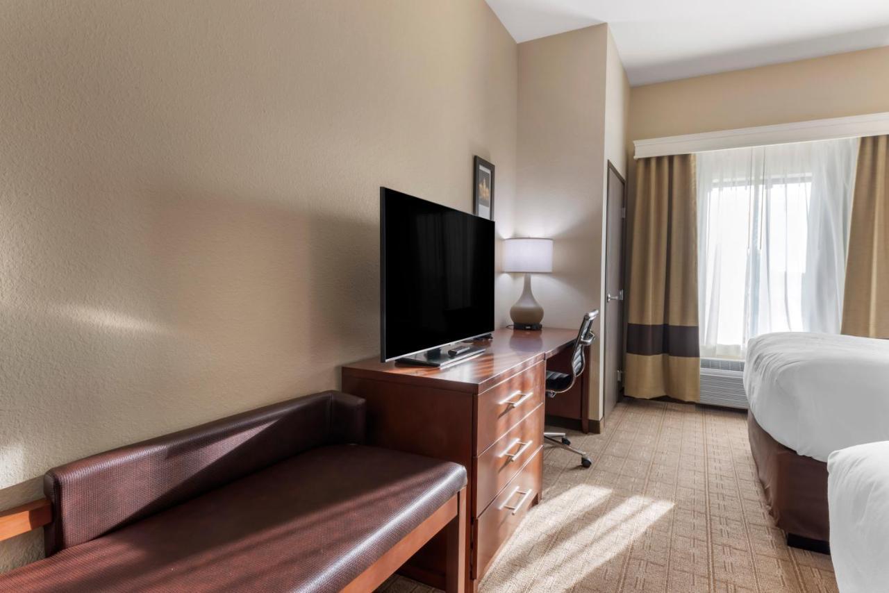 Standard Queen Room with Two Queen Beds - Non Smoking