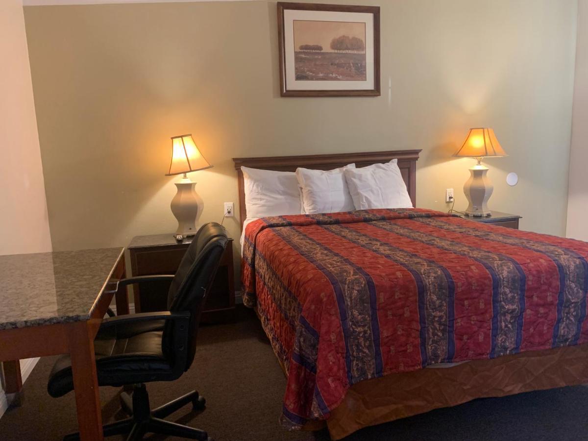 Queen Room