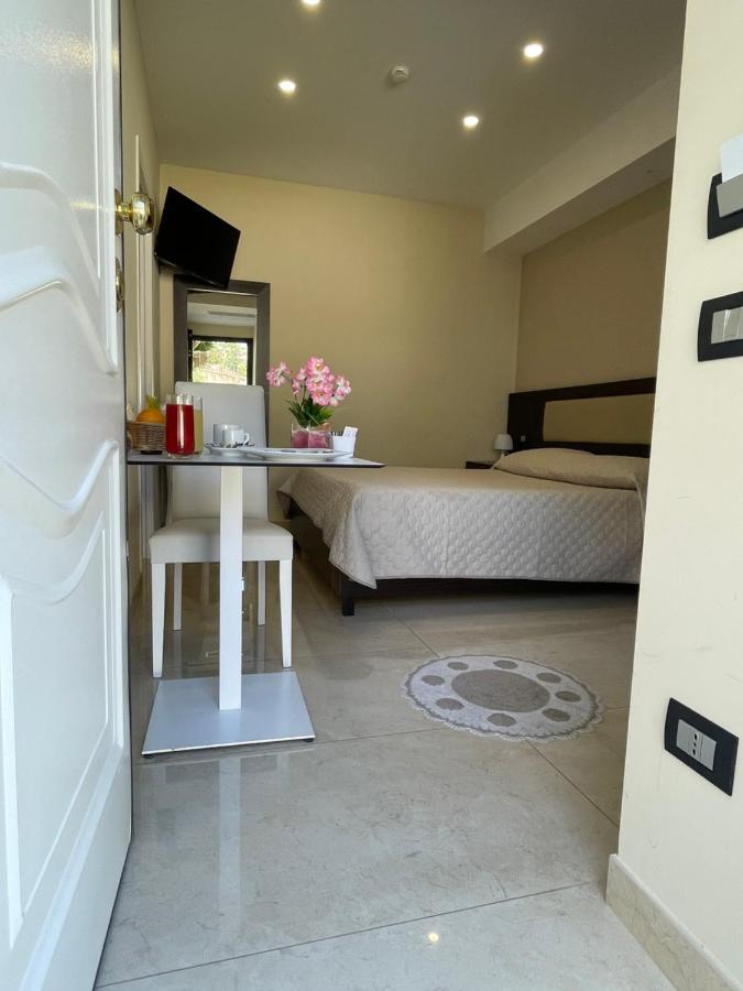 Double Room with Private Entrance and Garden View