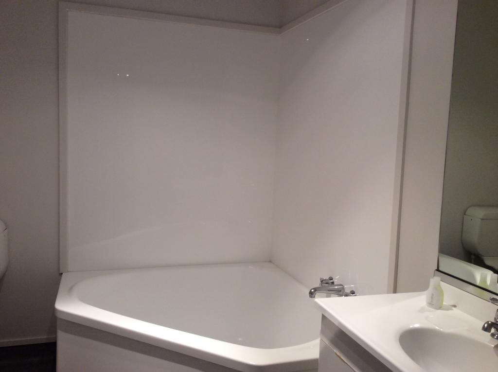 Two-Bedroom Suite,112540926:JPEG