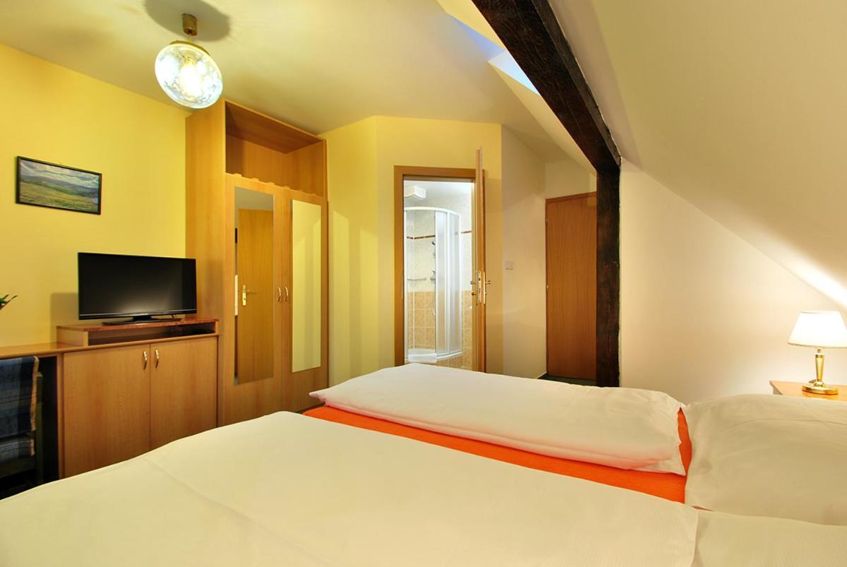 Doppelzimmer mit Zustellbett
