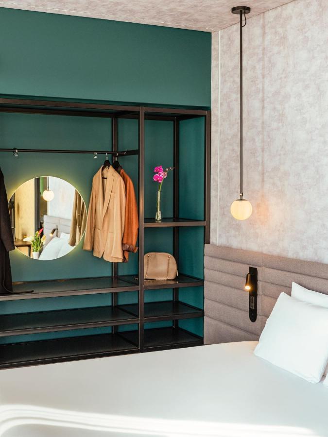 Deluxe Suite with Spa Bath