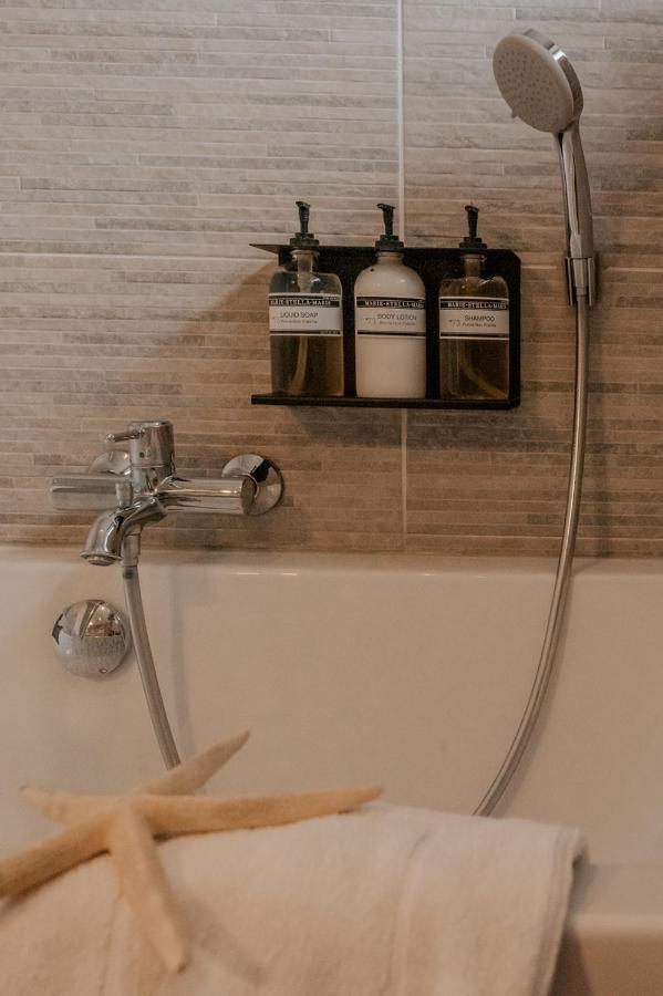 Deluxe Double Room Bath,1129946133:JPEG