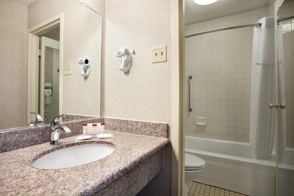 Double Room with Two Double Beds - Non-Smoking