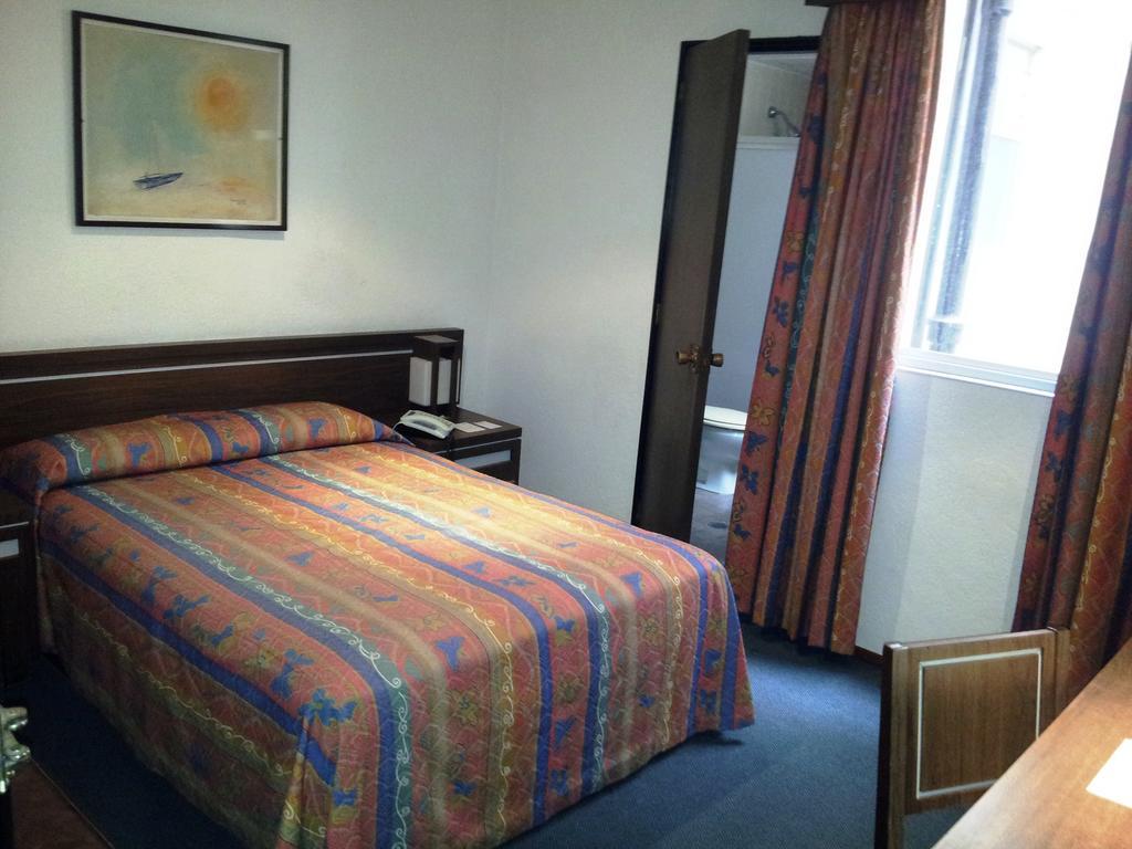 Quarto Individual Standard