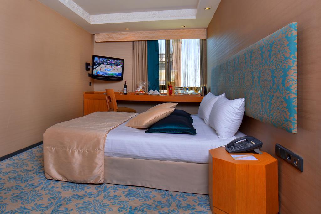 Superior Double or Twin Room,1153405041:JPEG