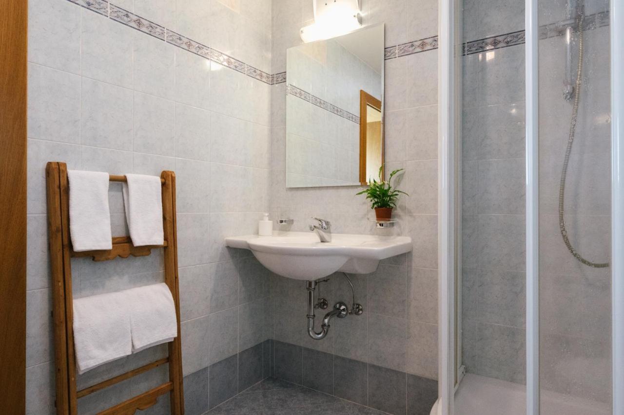 Twin Room with Shared Bathroom