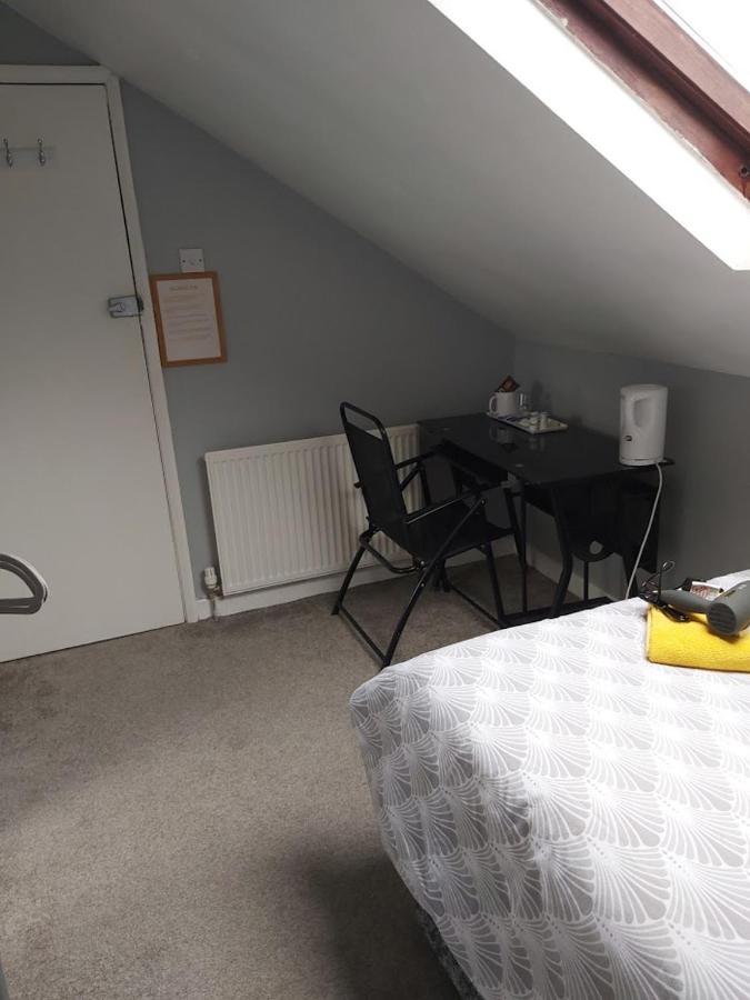 Standard Double Room with Shared Bathroom