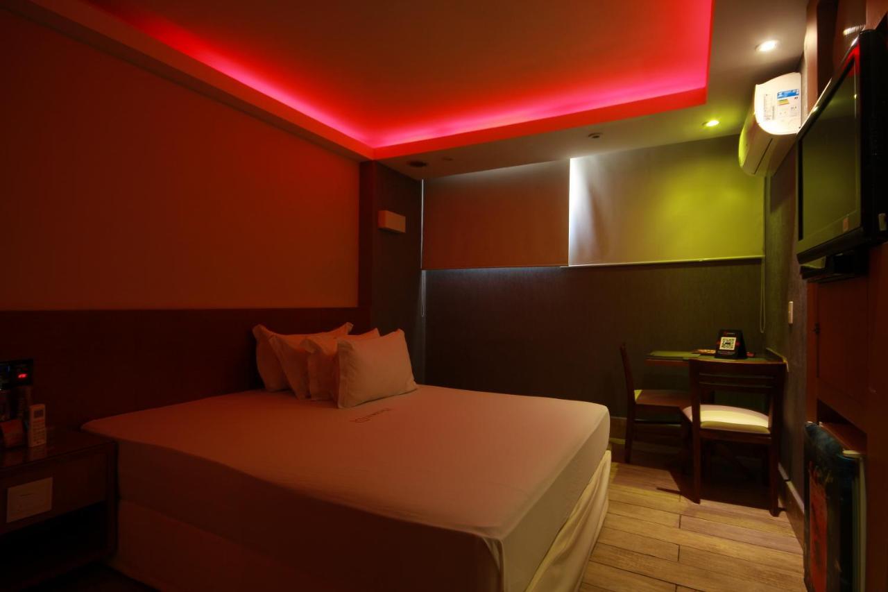 Deluxe Double Room 1