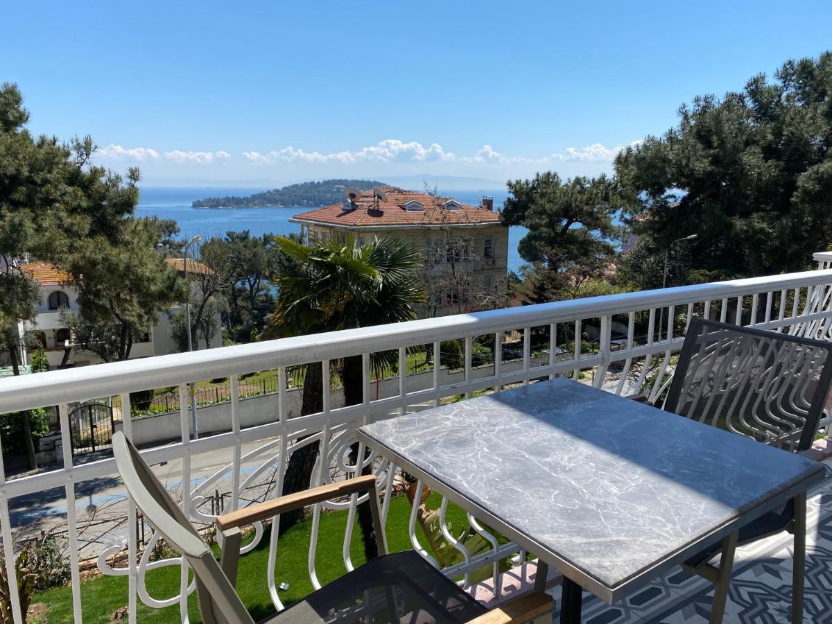 Deluxe tweepersoonskamer met balkon en uitzicht op zee
