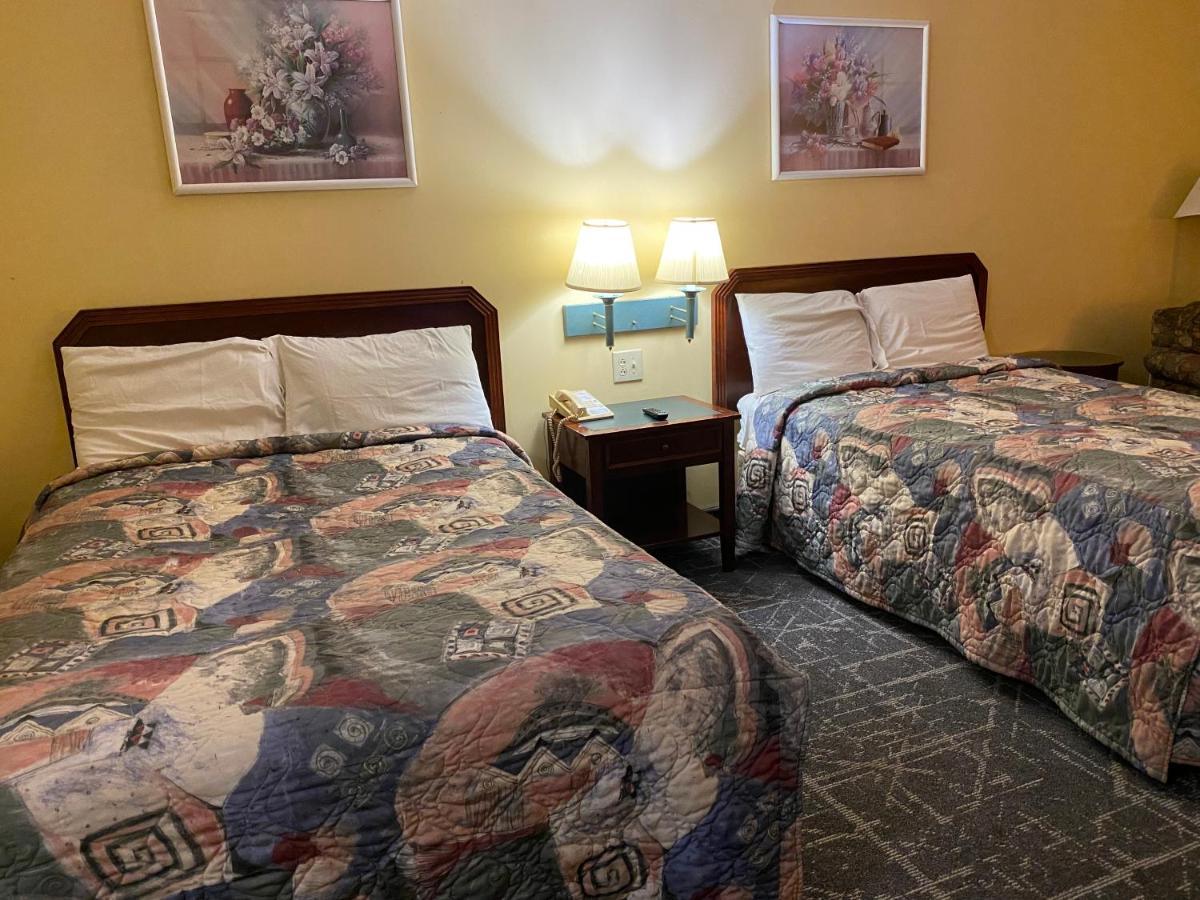 Double Room with Two Double Beds - Non-Smoking