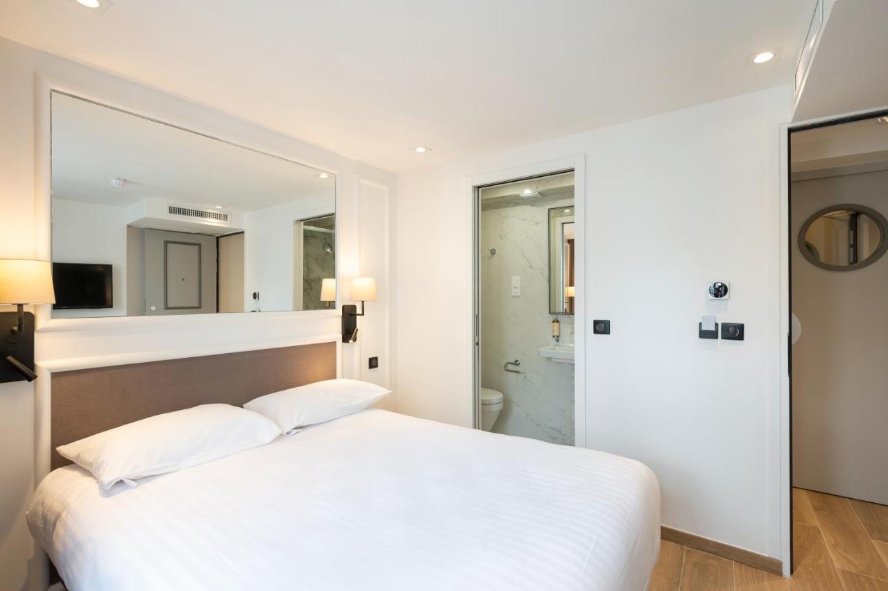 Double Room Street View