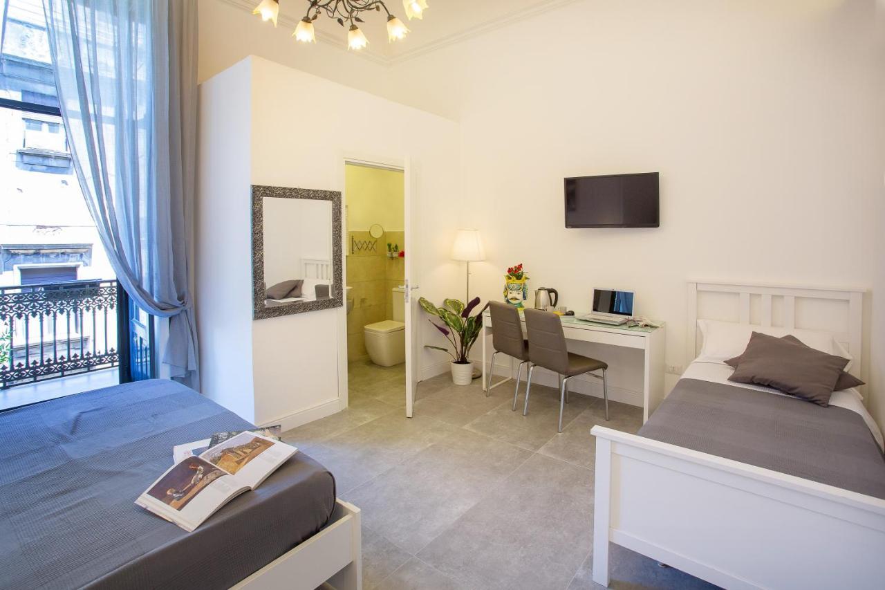 Dreibettzimmer mit Balkon