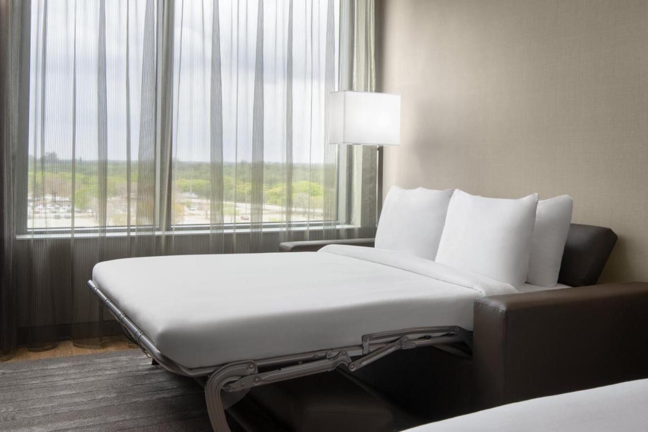 King Room with Sofa Bed