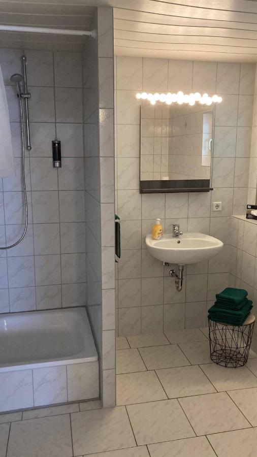 Doppelzimmer mit Balkon