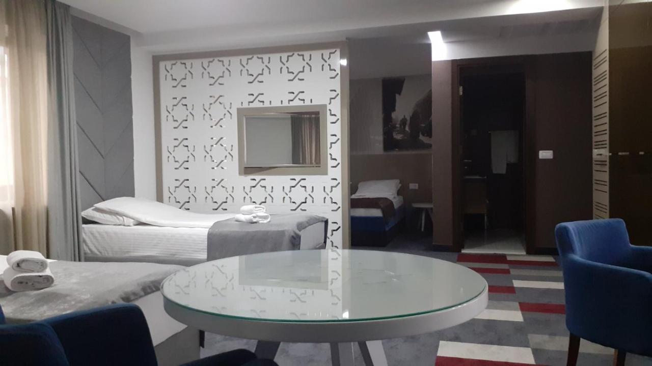 One-Bedroom Apartment,112532241:JPEG