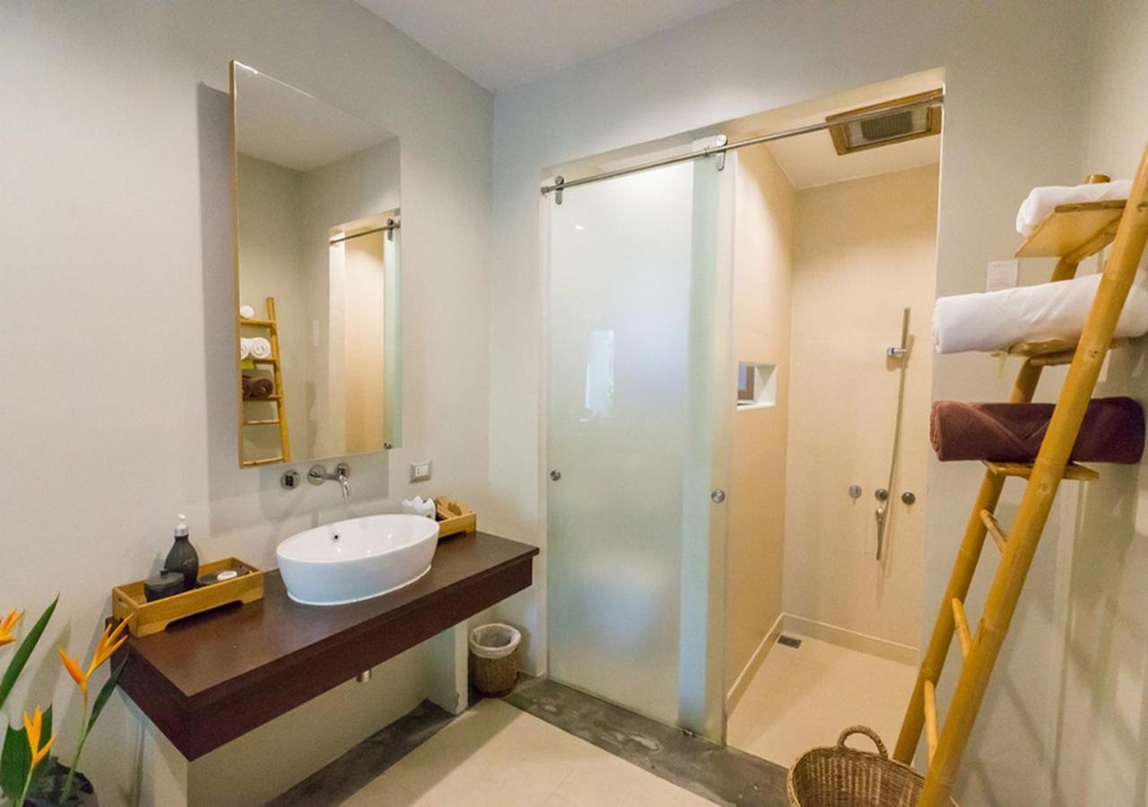 Deluxe Double Room with Pool Access