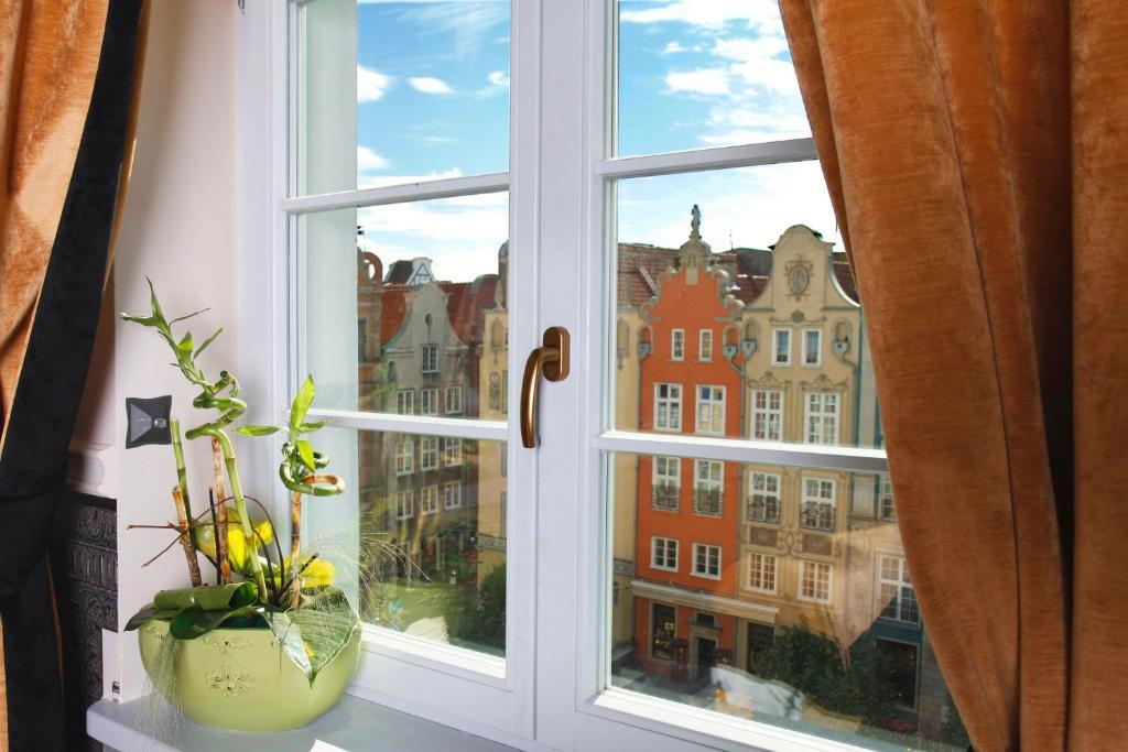 Superior Dreibettzimmer mit Blick auf die Stadt