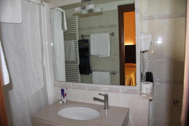 Doppelzimmer mit Balkon