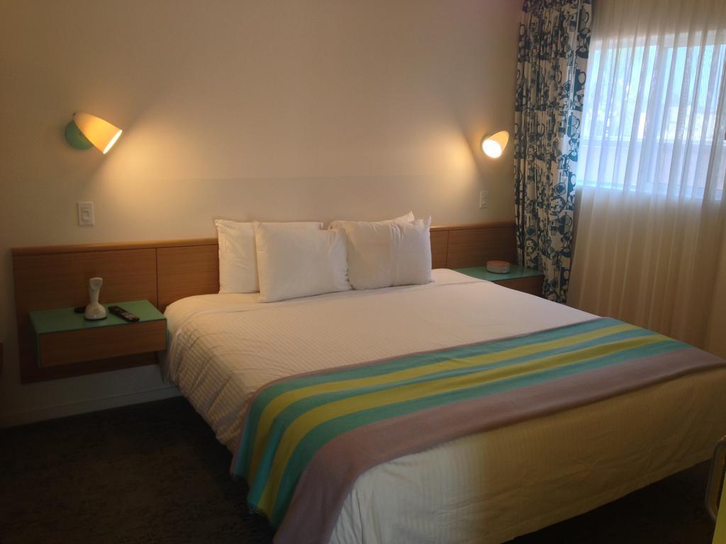 Quarto com Cama King-size Cali