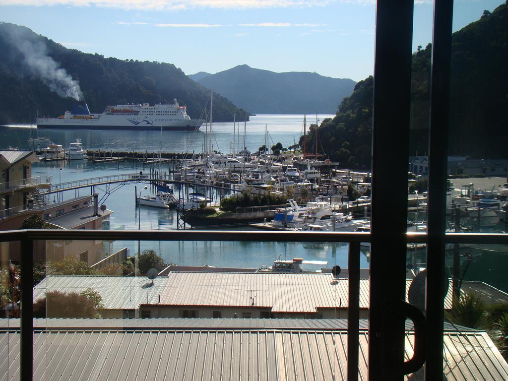 Queen Studio with Sea View