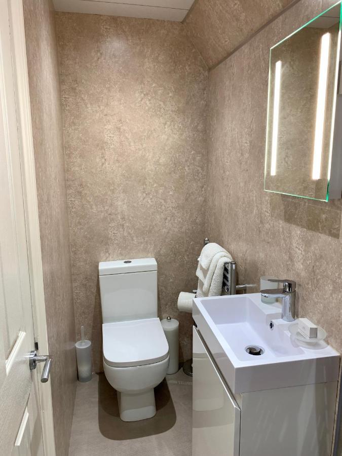 Double Room,1130379720:JPEG