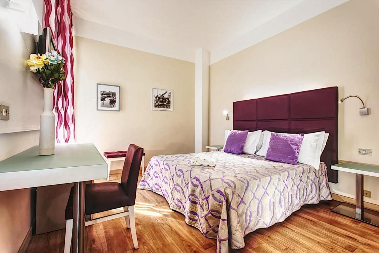 Dreibettzimmer mit Meerblick