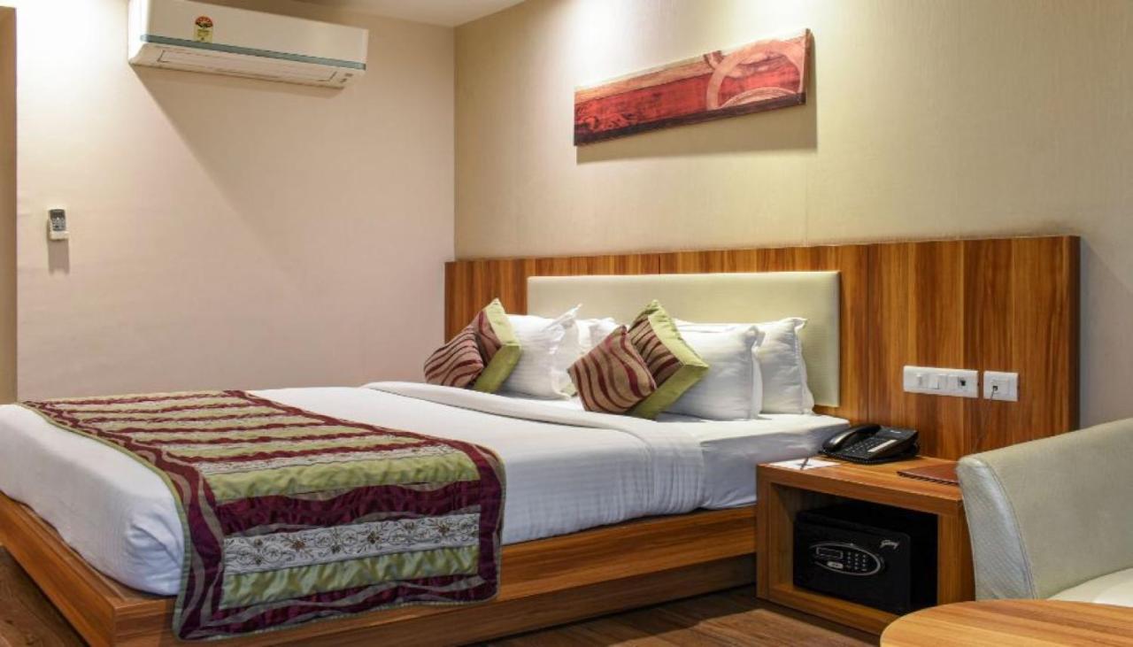 Double Room,1124414340:JPEG