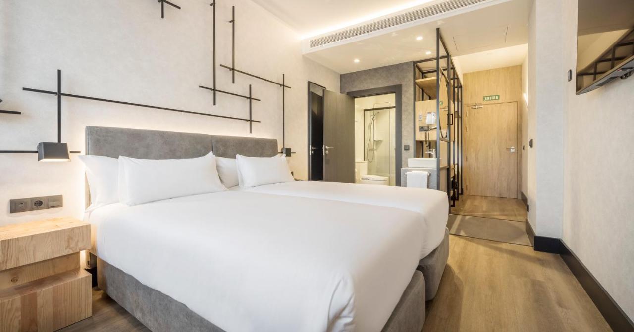 Double Room,1477220983:JPEG